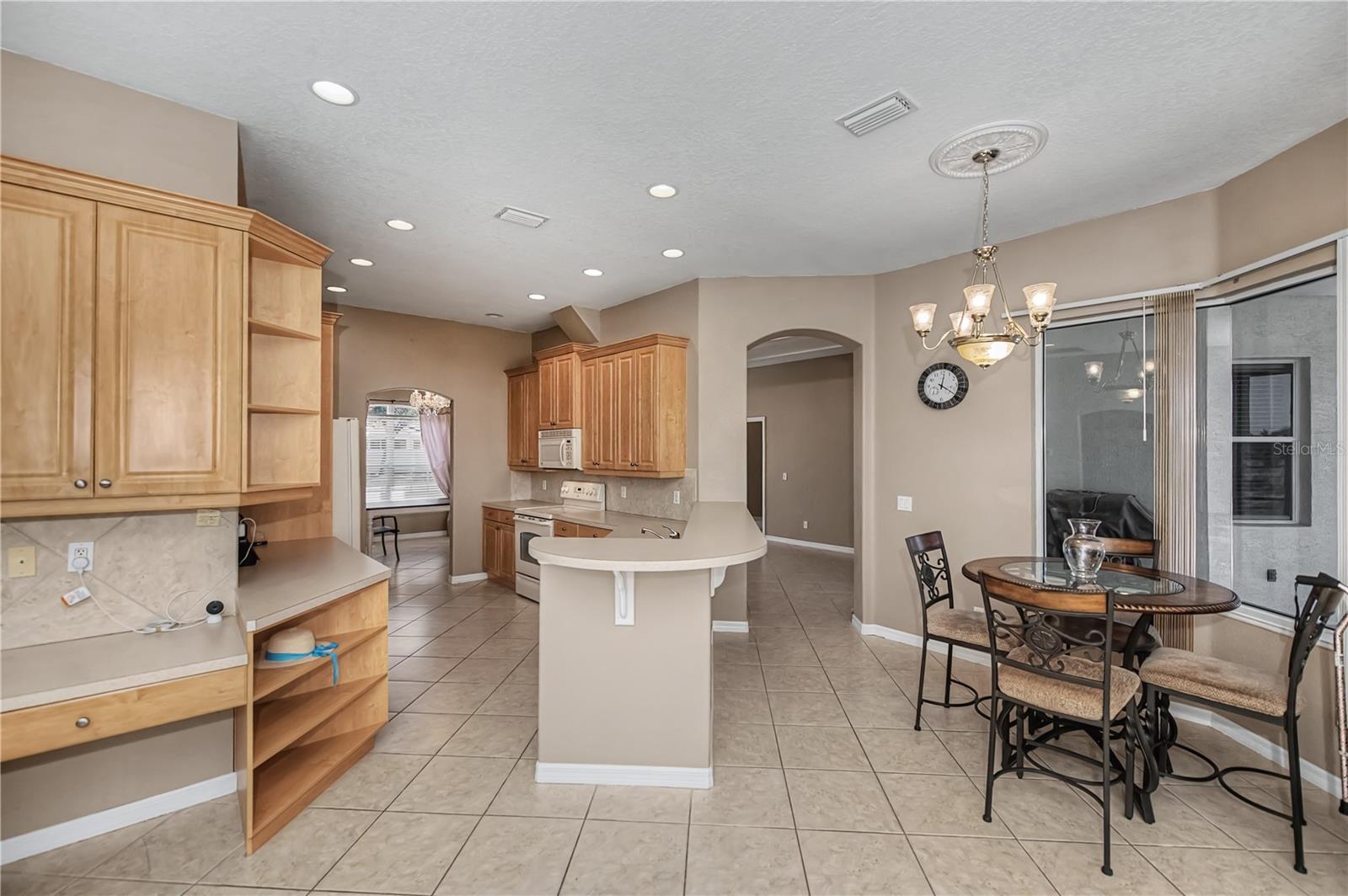 Image 17 of 51 For 7003 Spring Haven Drive