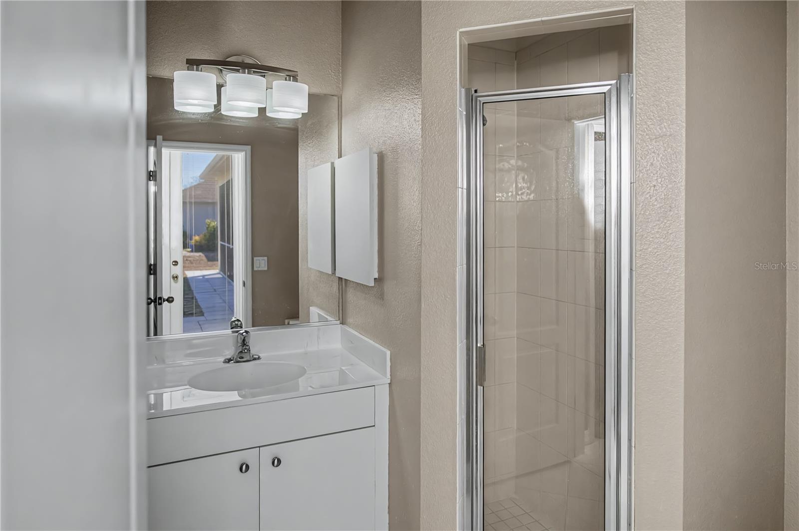 Image 33 of 51 For 7003 Spring Haven Drive