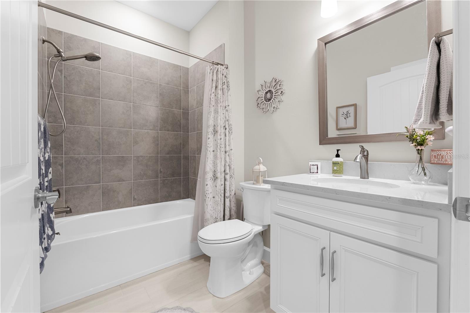 Image 18 of 86 For 42574 Adirondack Drive