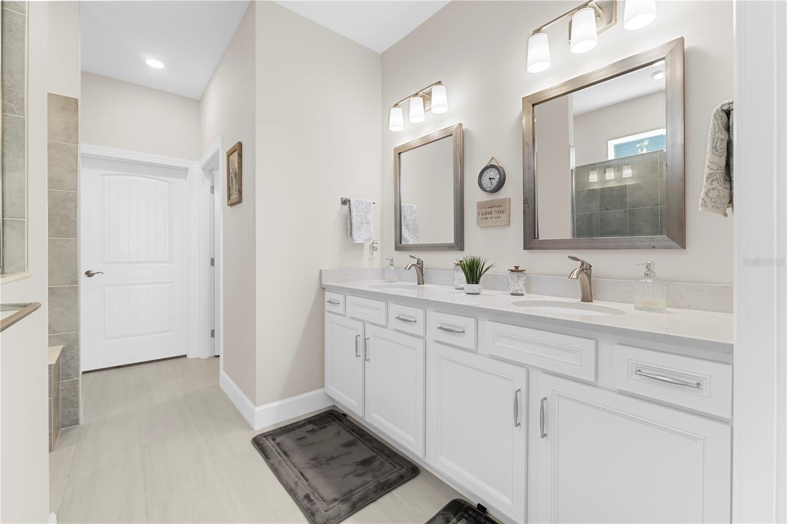 Image 27 of 86 For 42574 Adirondack Drive