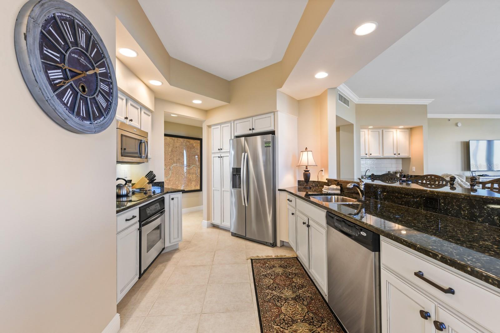 Image 26 of 78 For 3333 Sunset Key Circle 407