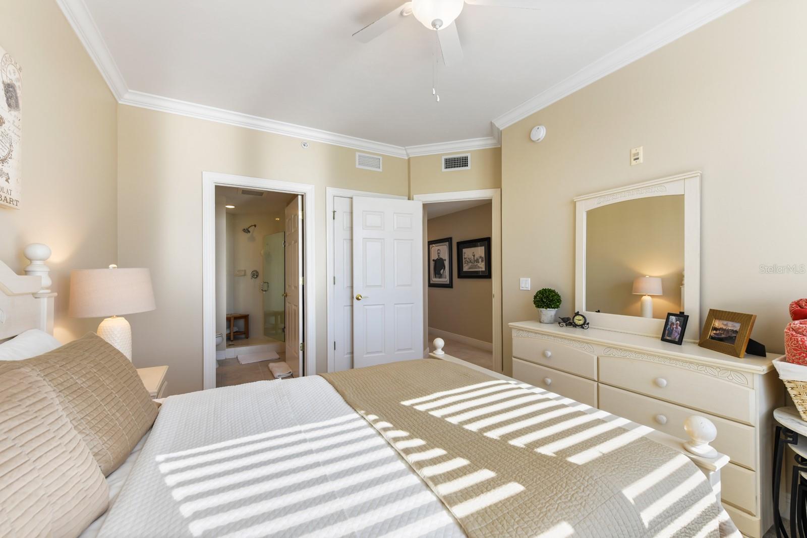 Image 42 of 78 For 3333 Sunset Key Circle 407