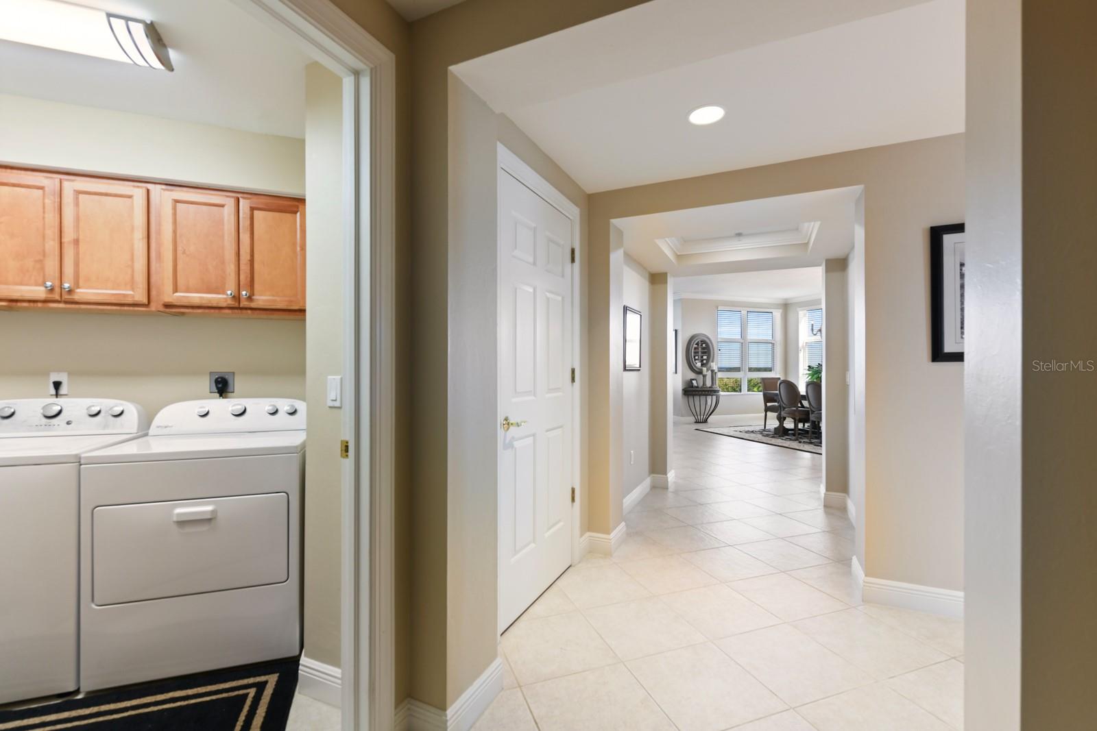 Image 46 of 78 For 3333 Sunset Key Circle 407