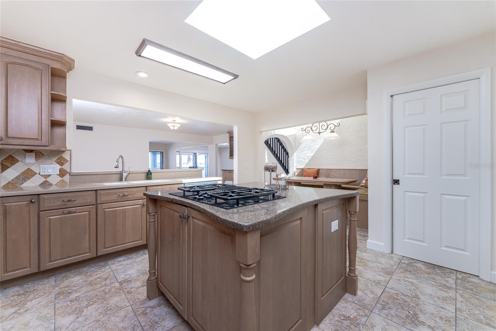 Image 13 of 49 For 25188 Marion Avenue 21