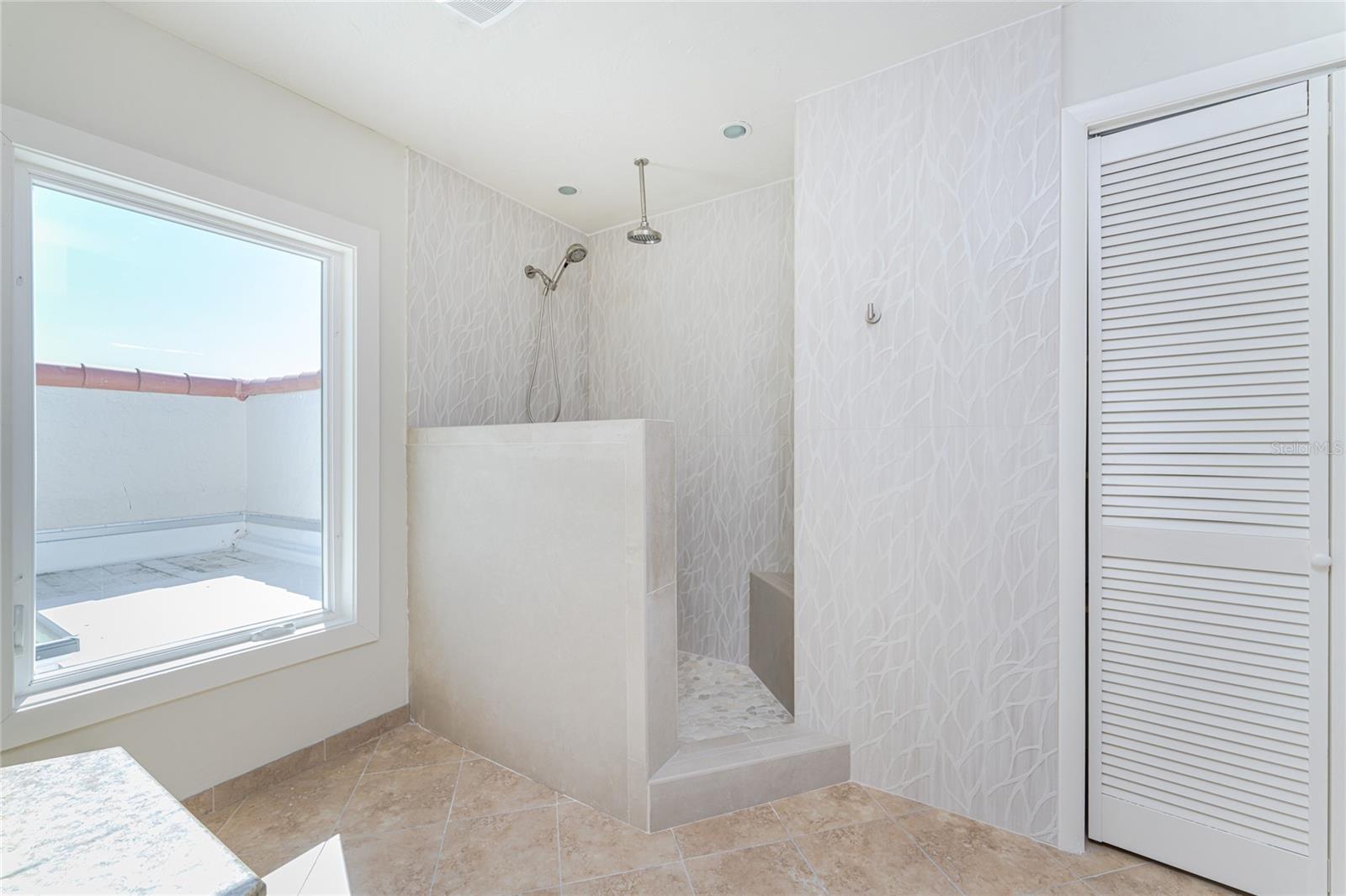 Image 23 of 49 For 25188 Marion Avenue 21