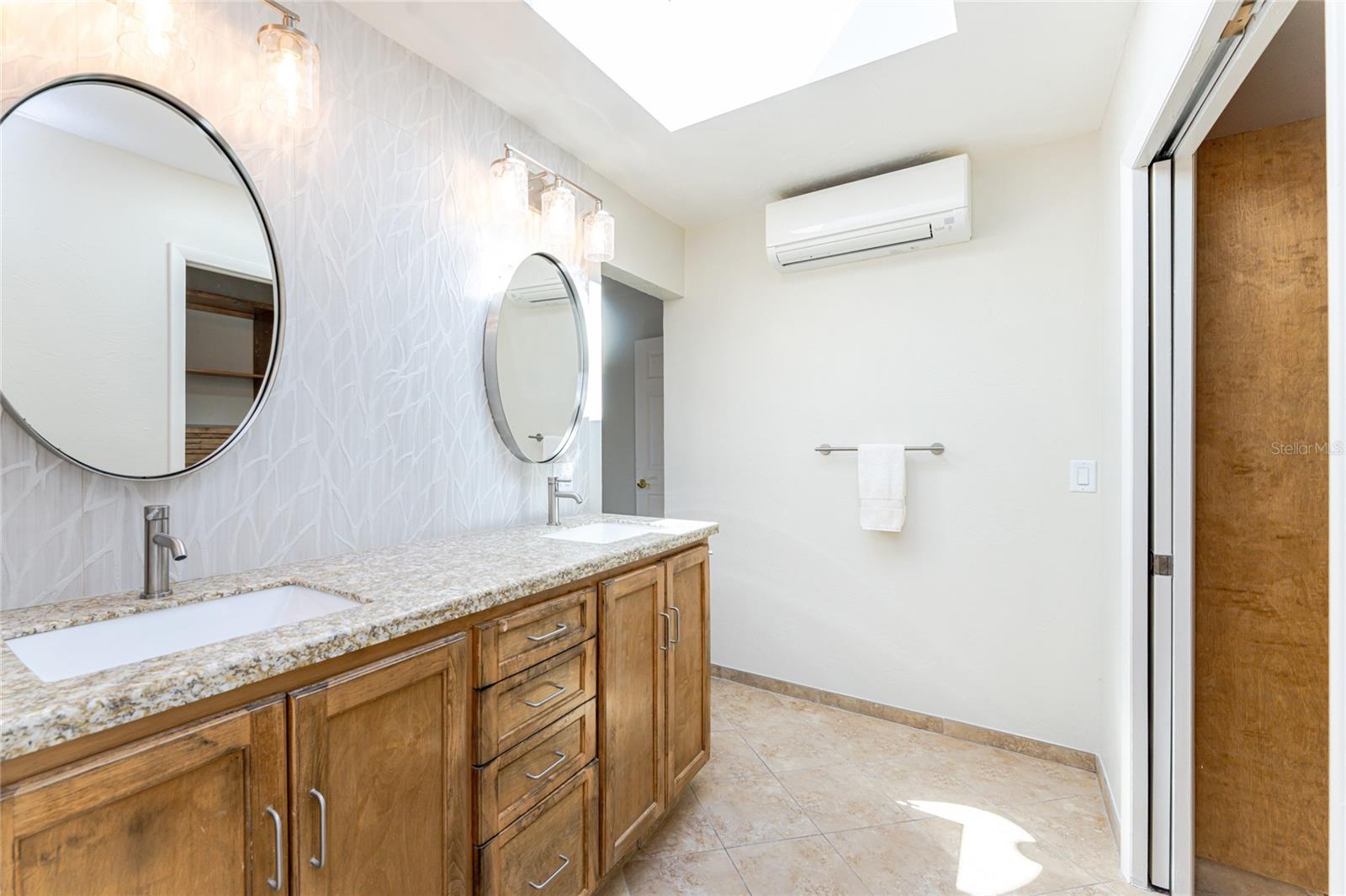 Image 25 of 49 For 25188 Marion Avenue 21