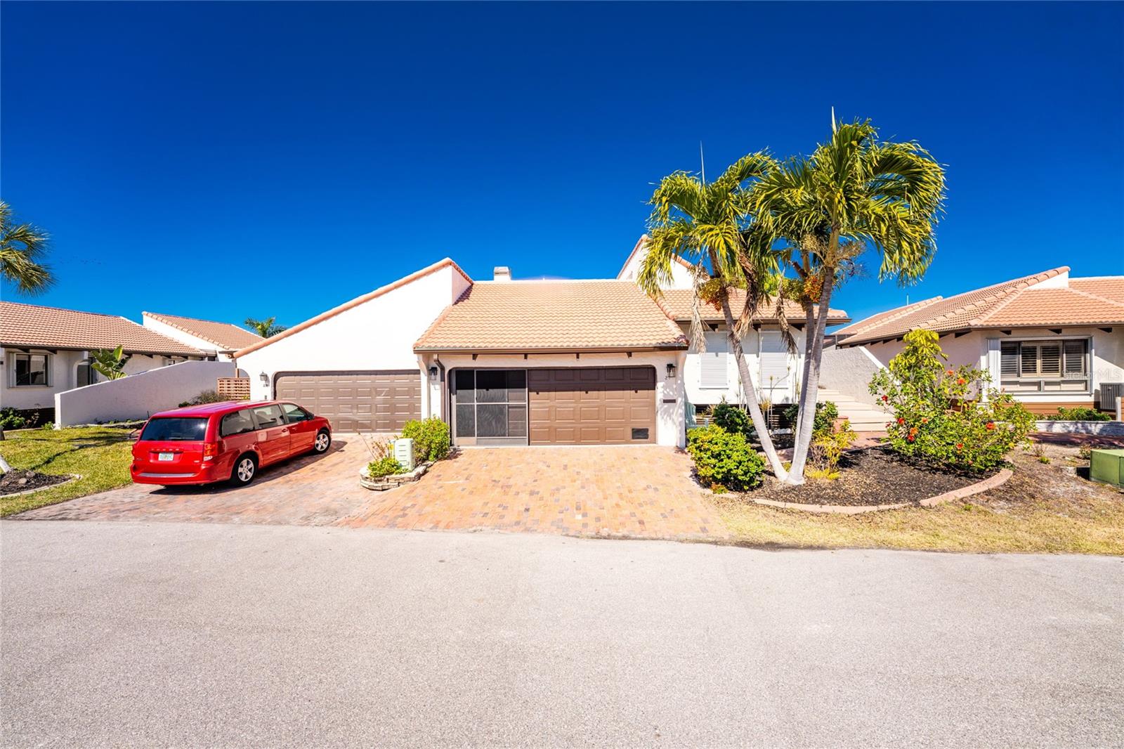 Image 3 of 49 For 25188 Marion Avenue 21