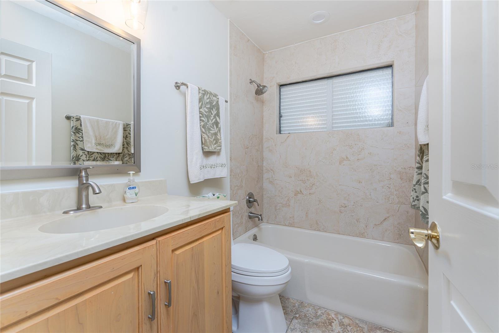 Image 35 of 49 For 25188 Marion Avenue 21