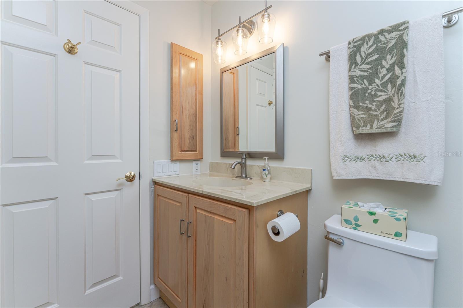 Image 36 of 49 For 25188 Marion Avenue 21