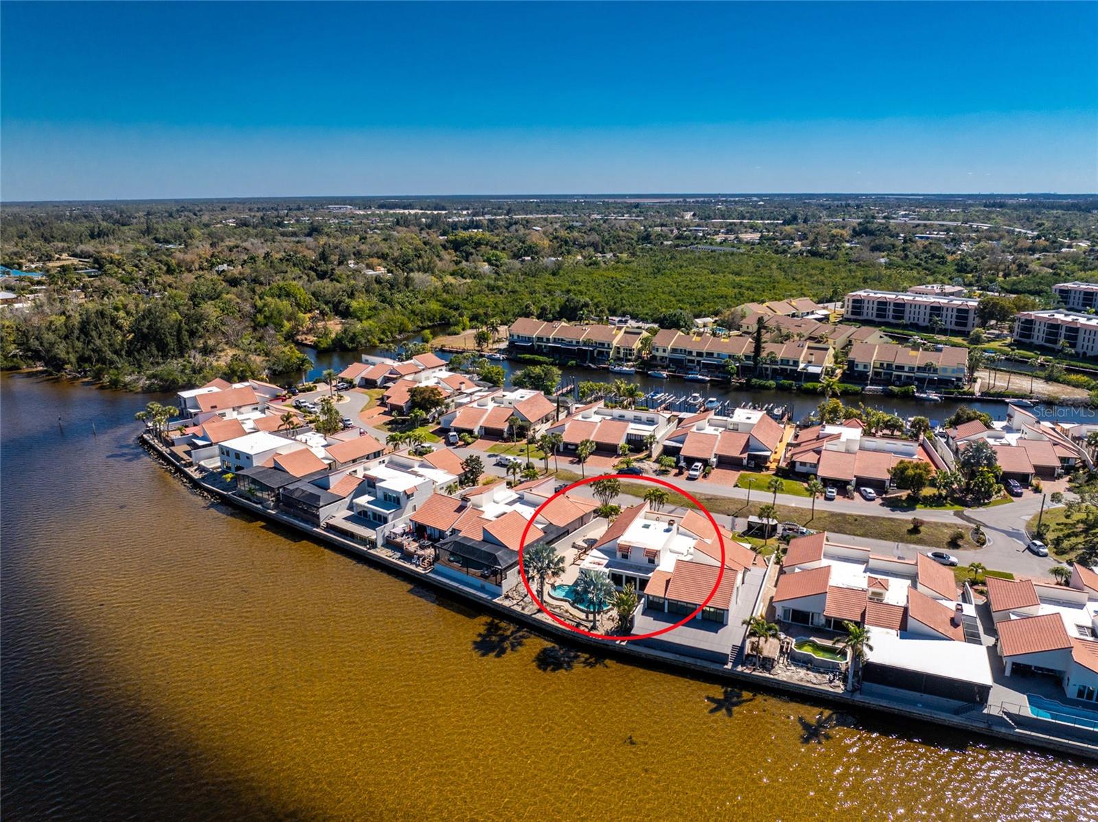 Image 42 of 49 For 25188 Marion Avenue 21