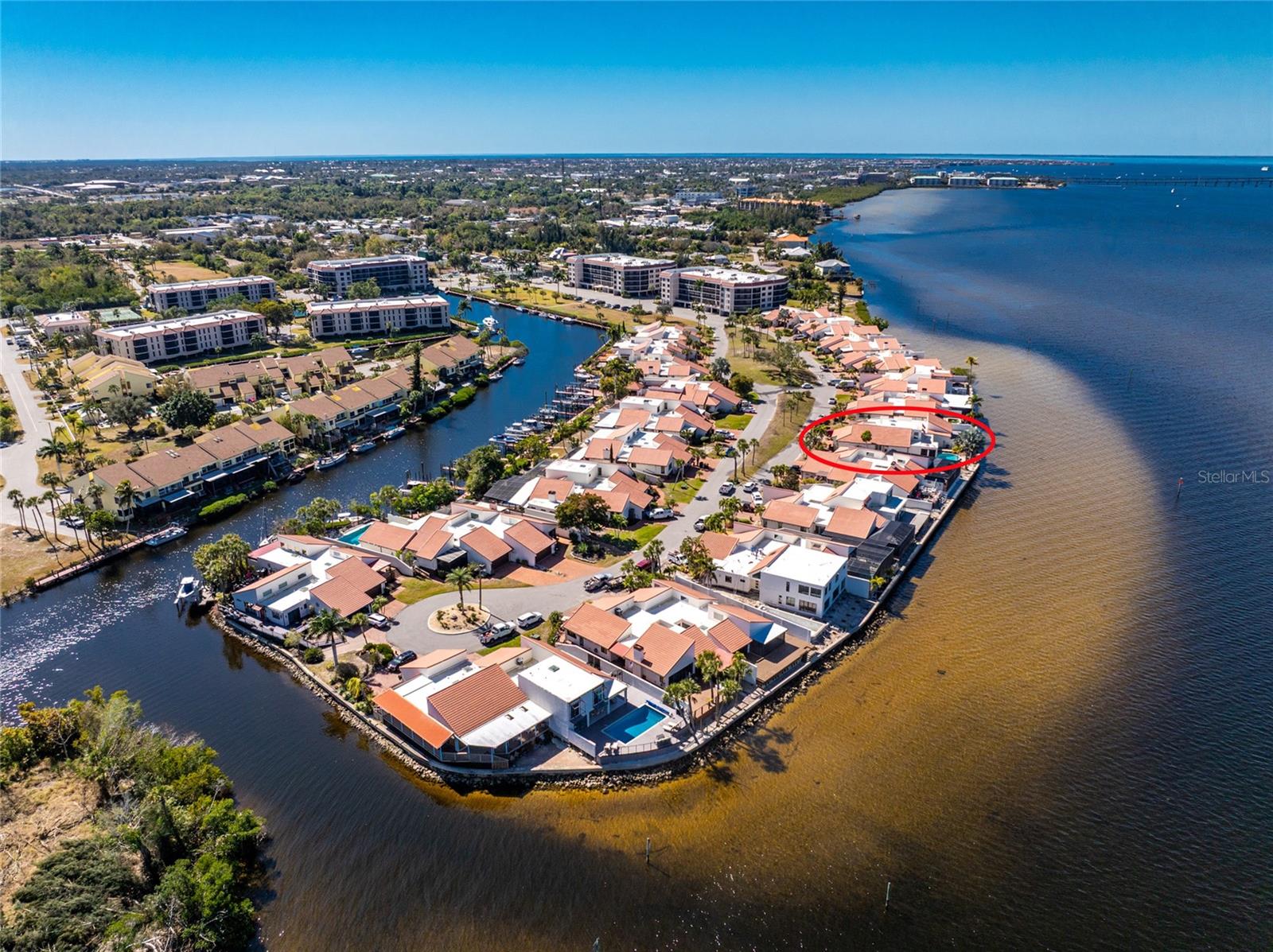 Image 44 of 49 For 25188 Marion Avenue 21