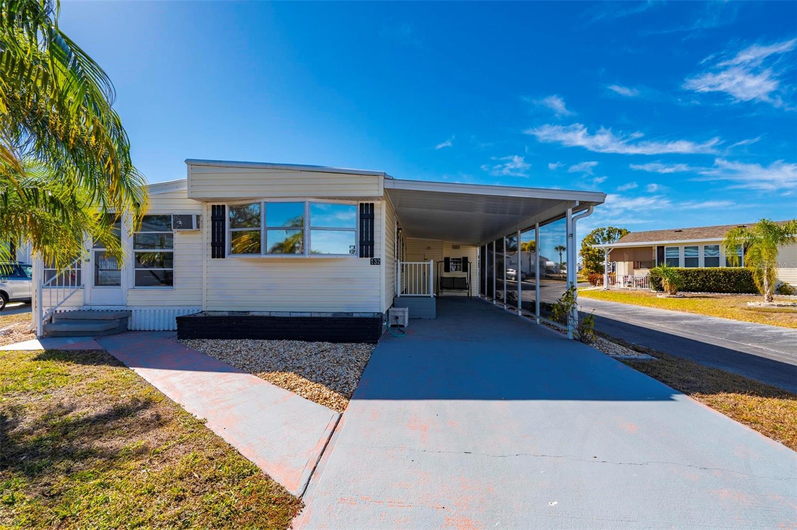 Image 2 of 55 For 1000 Kings Highway 132