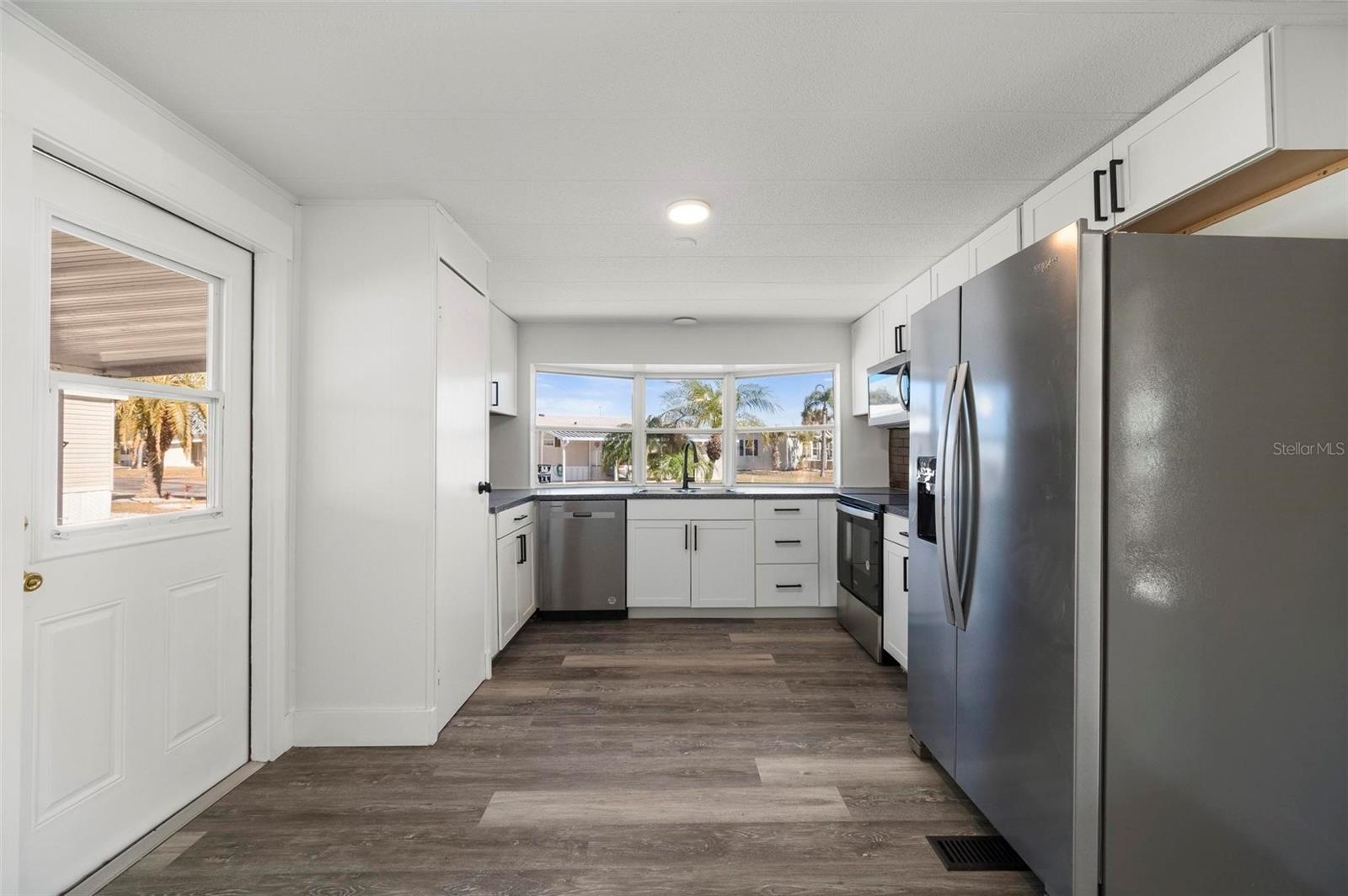 Image 6 of 55 For 1000 Kings Highway 132