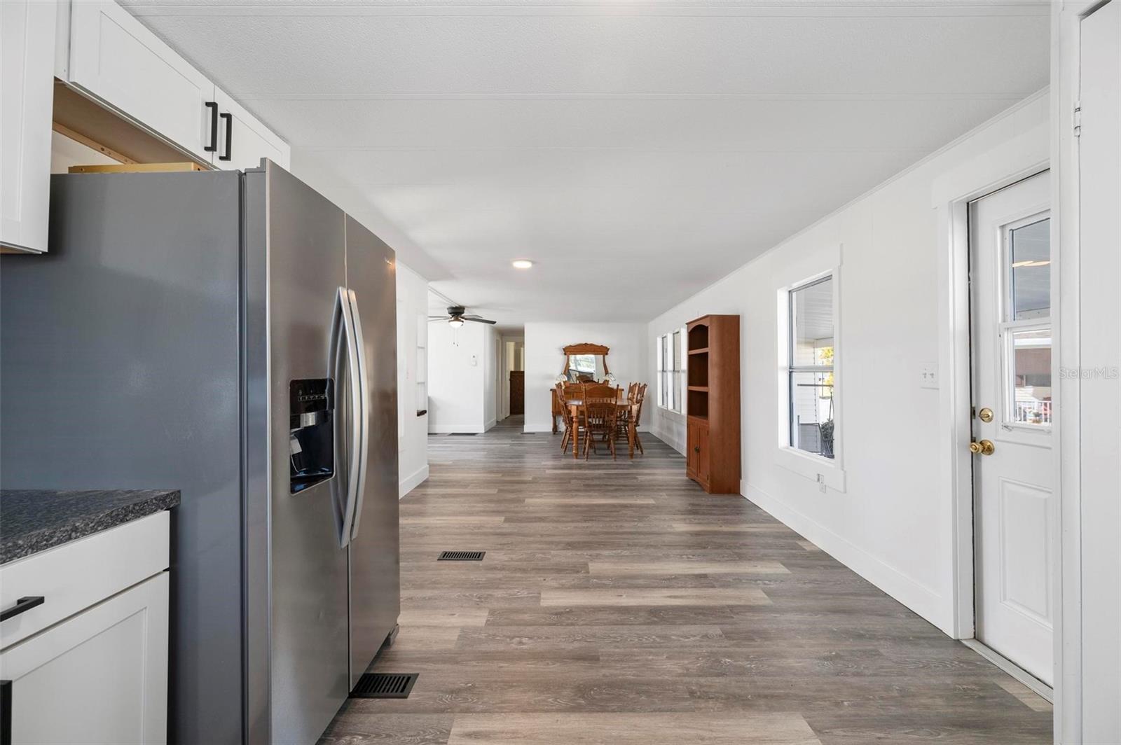 Image 9 of 55 For 1000 Kings Highway 132