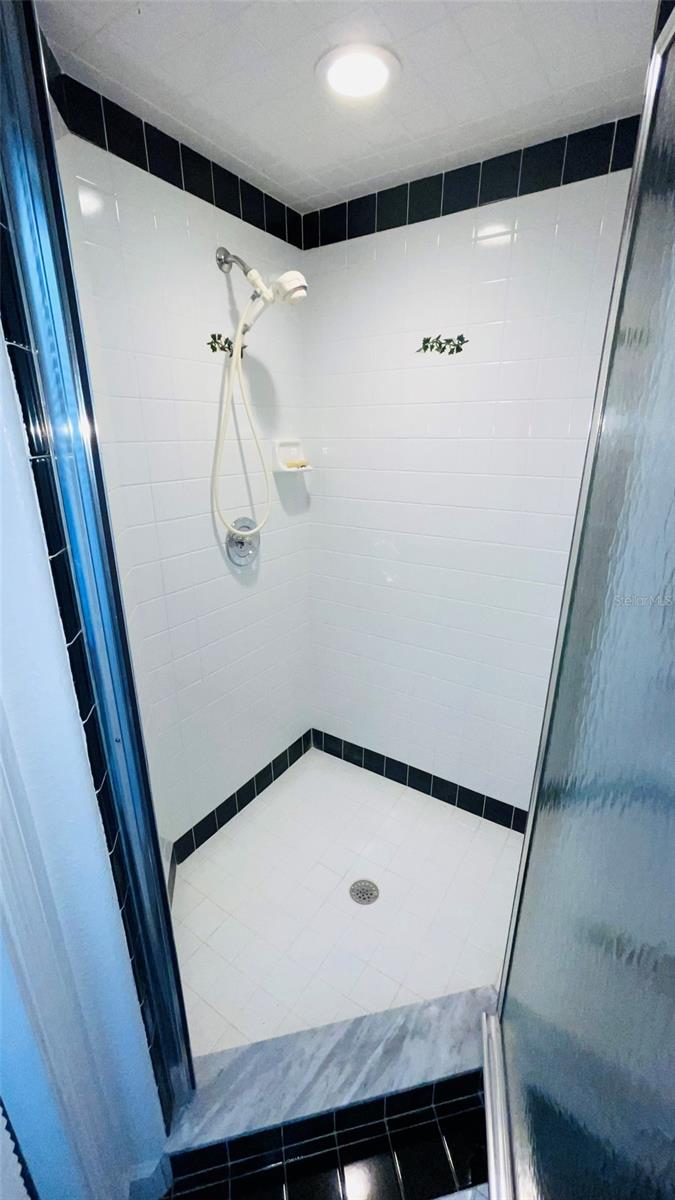 Image 14 of 83 For 23256 Peachland Boulevard