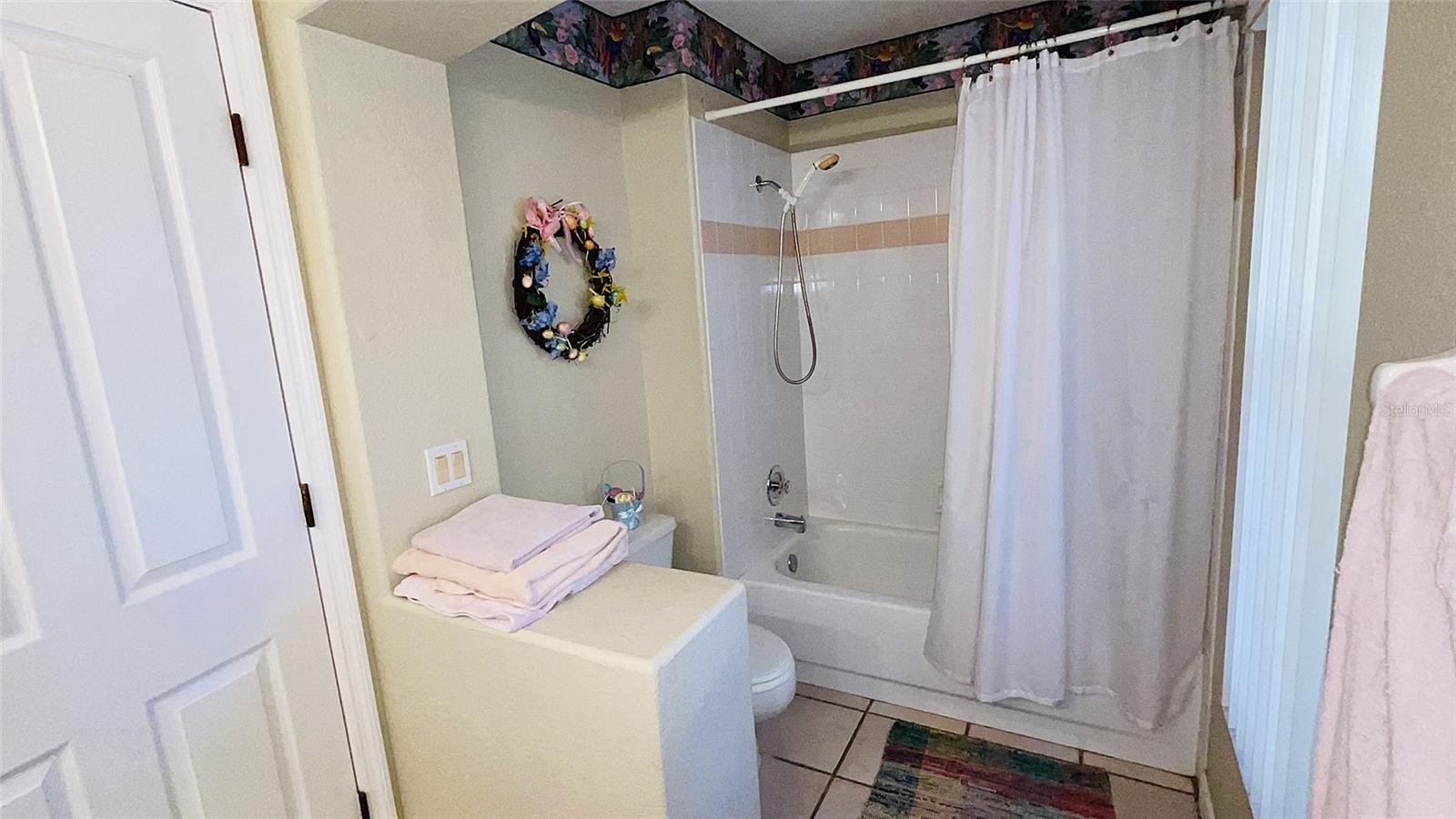 Image 28 of 83 For 23256 Peachland Boulevard