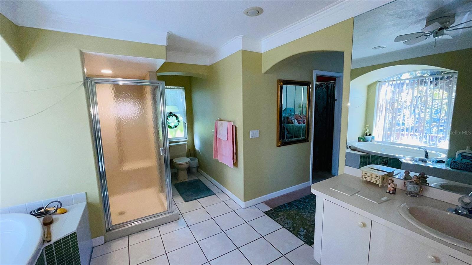 Image 40 of 83 For 23256 Peachland Boulevard