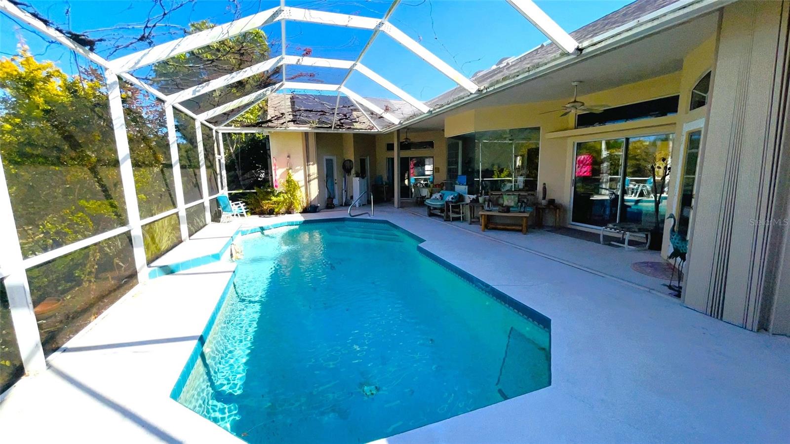 Image 45 of 83 For 23256 Peachland Boulevard