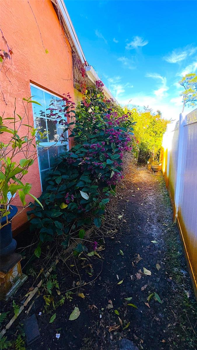 Image 56 of 83 For 23256 Peachland Boulevard