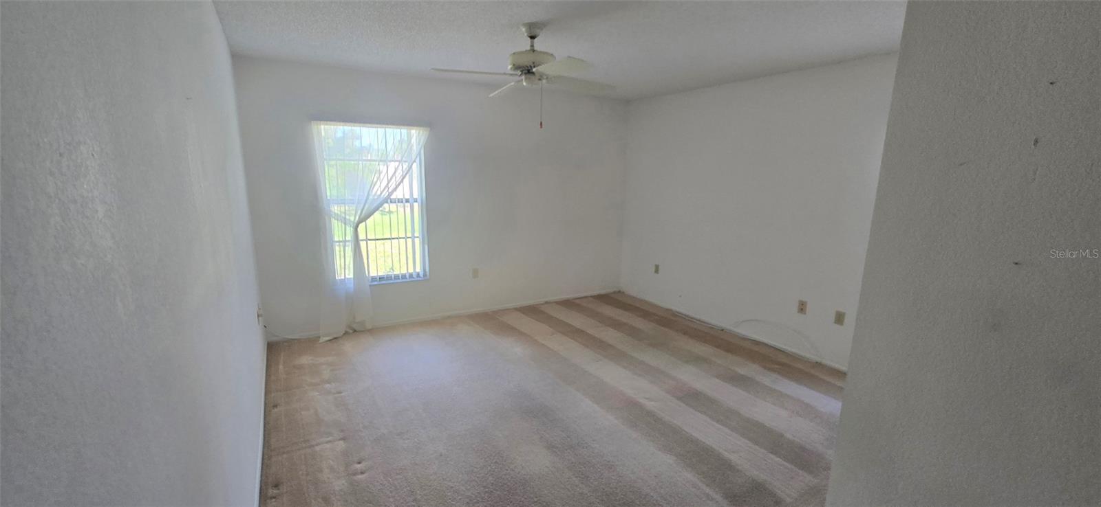 Image 10 of 17 For 665 Foxwood Boulevard