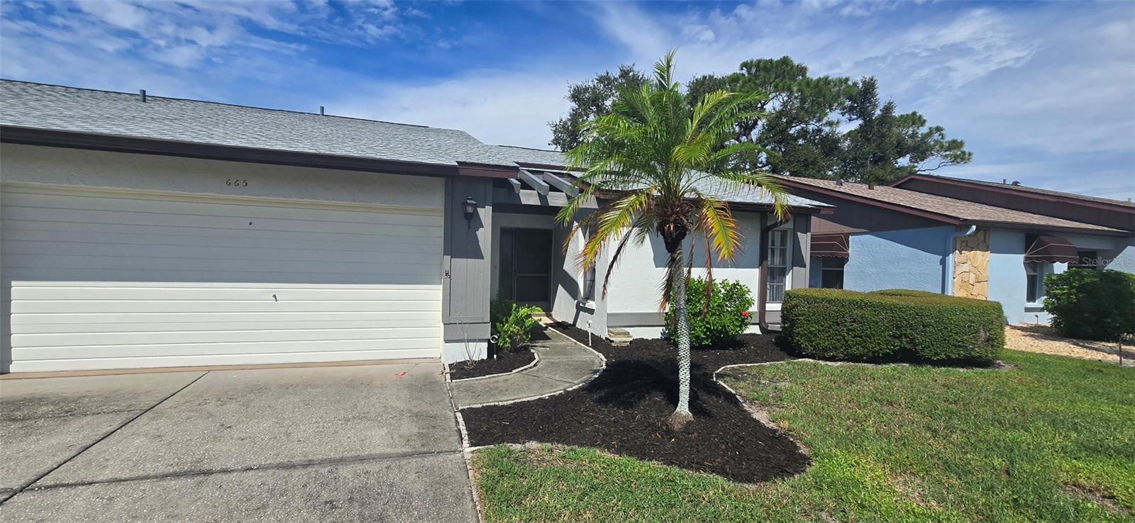 Image 2 of 17 For 665 Foxwood Boulevard