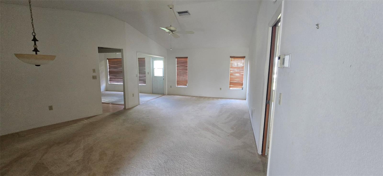 Image 3 of 17 For 665 Foxwood Boulevard