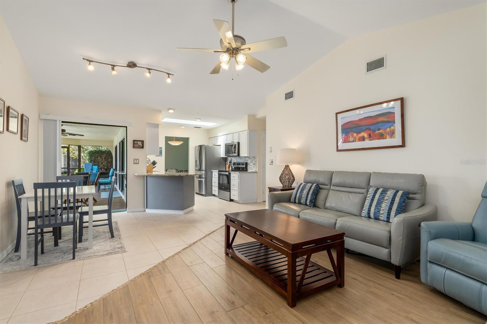 Image 15 of 49 For 2137 Ryan Boulevard