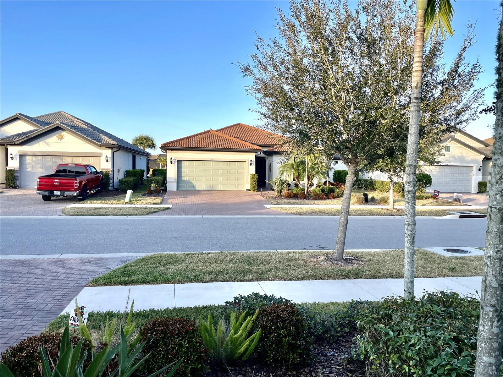 Image 62 of 64 For 1712 Hyssop Loop