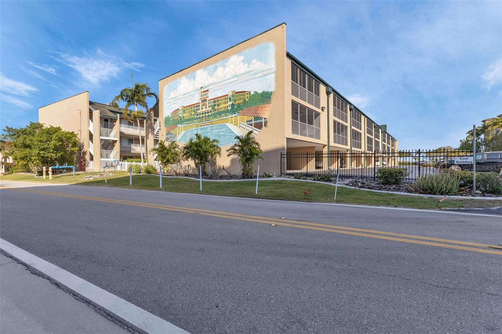 Image 35 of 62 For 150 Harborside Avenue 209