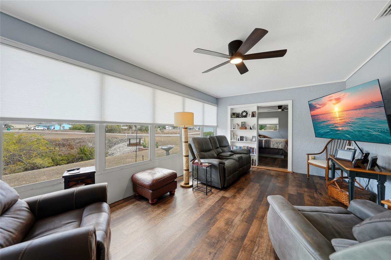 Image 10 of 30 For 405 Ridgecrest Drive