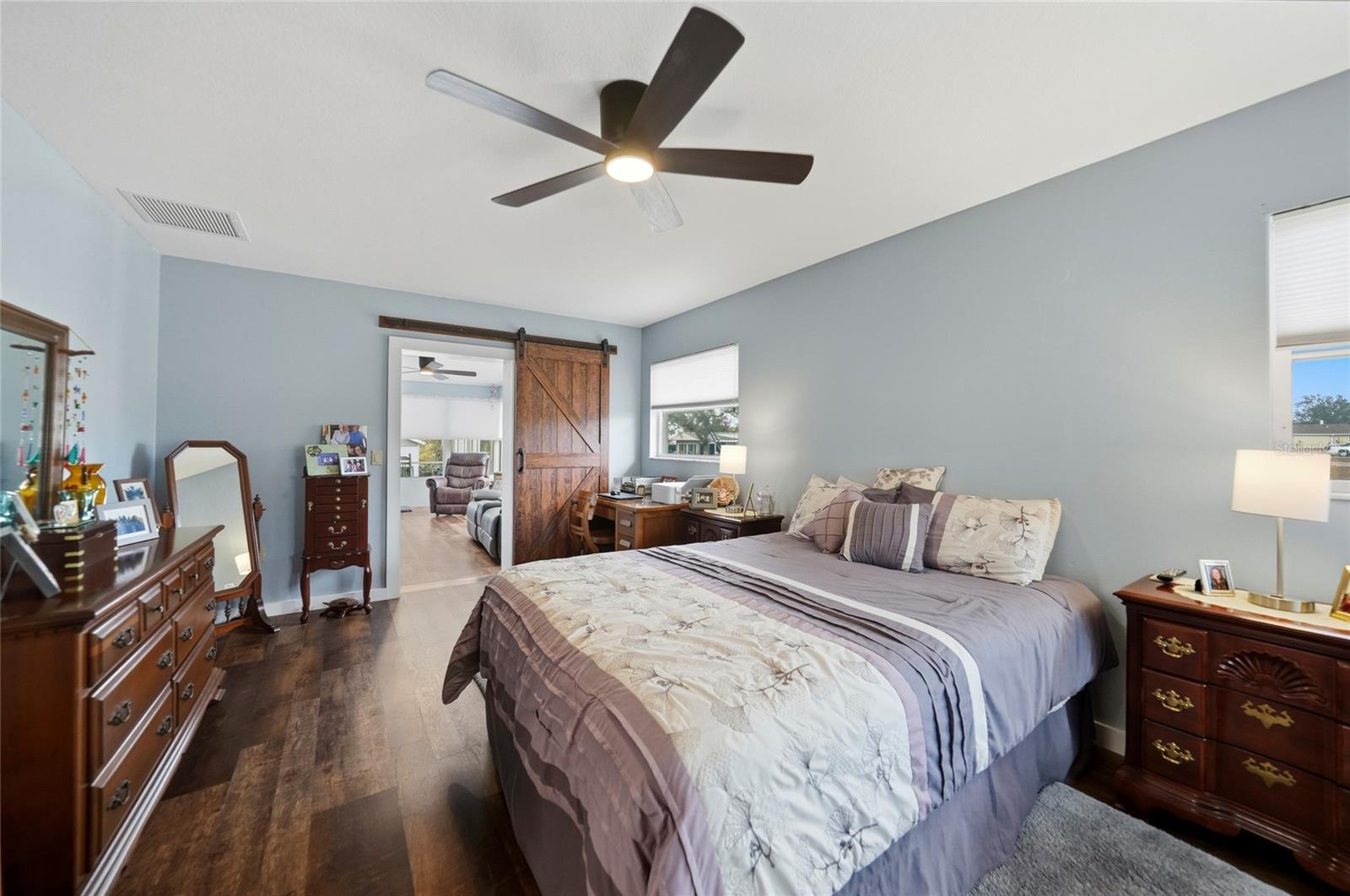 Image 11 of 30 For 405 Ridgecrest Drive