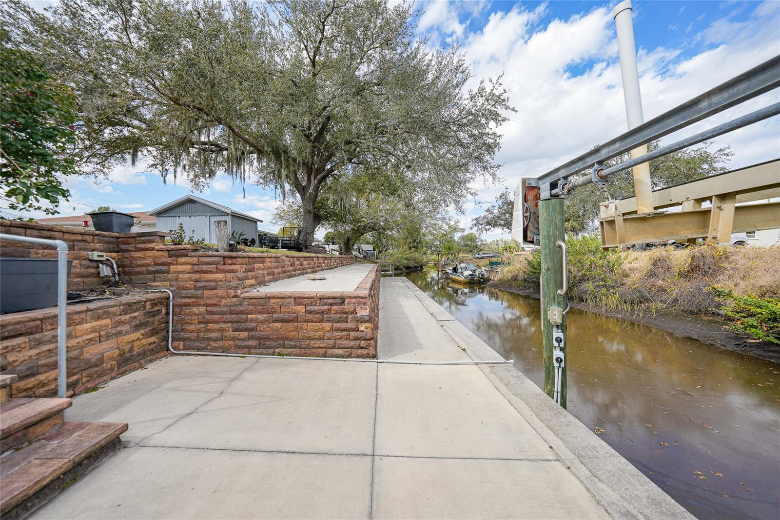 Image 23 of 30 For 405 Ridgecrest Drive