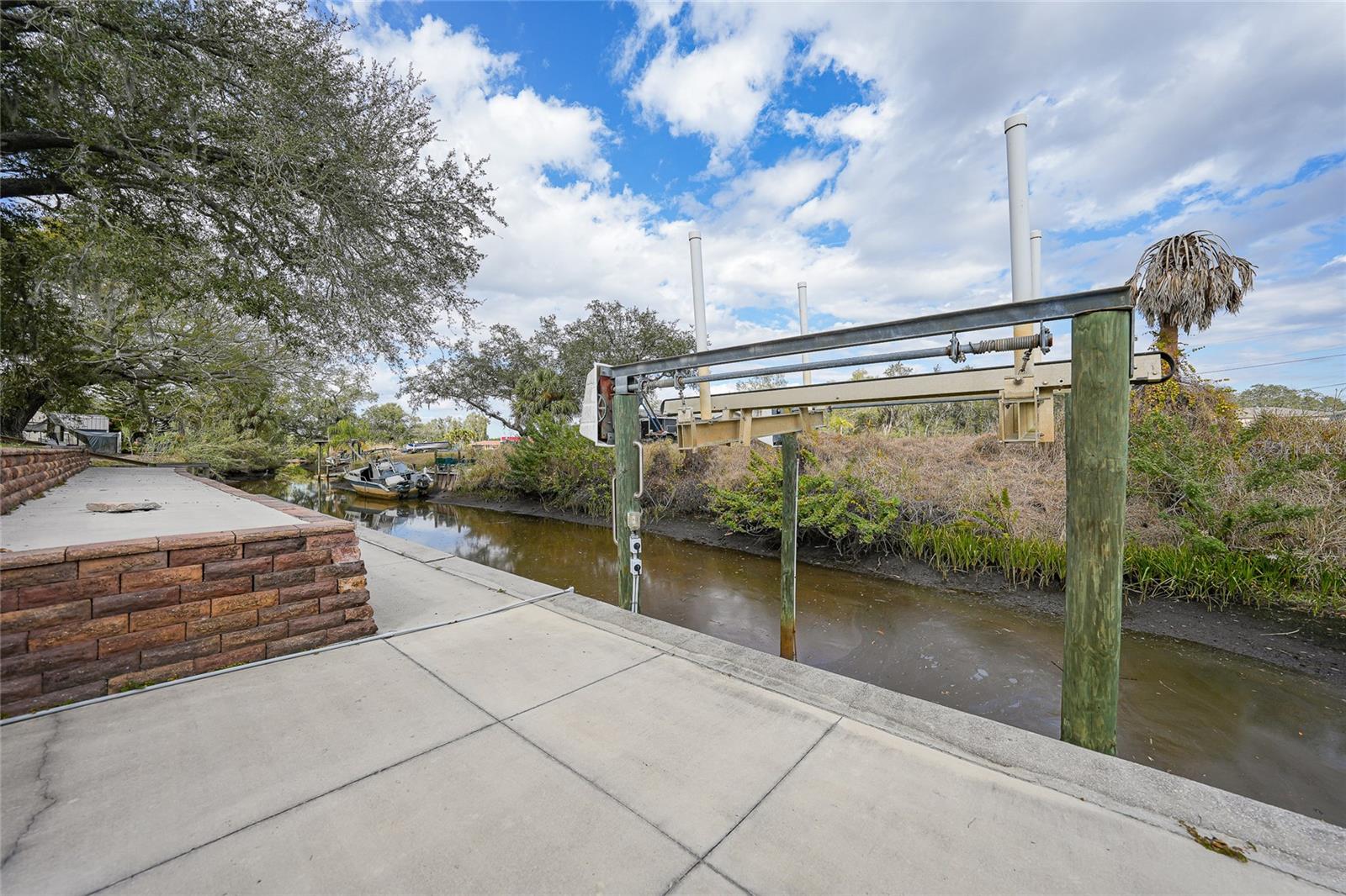 Image 24 of 30 For 405 Ridgecrest Drive