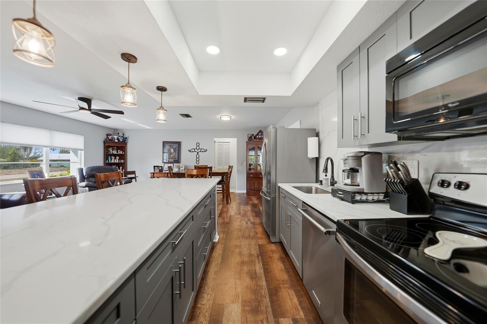 Image 6 of 30 For 405 Ridgecrest Drive