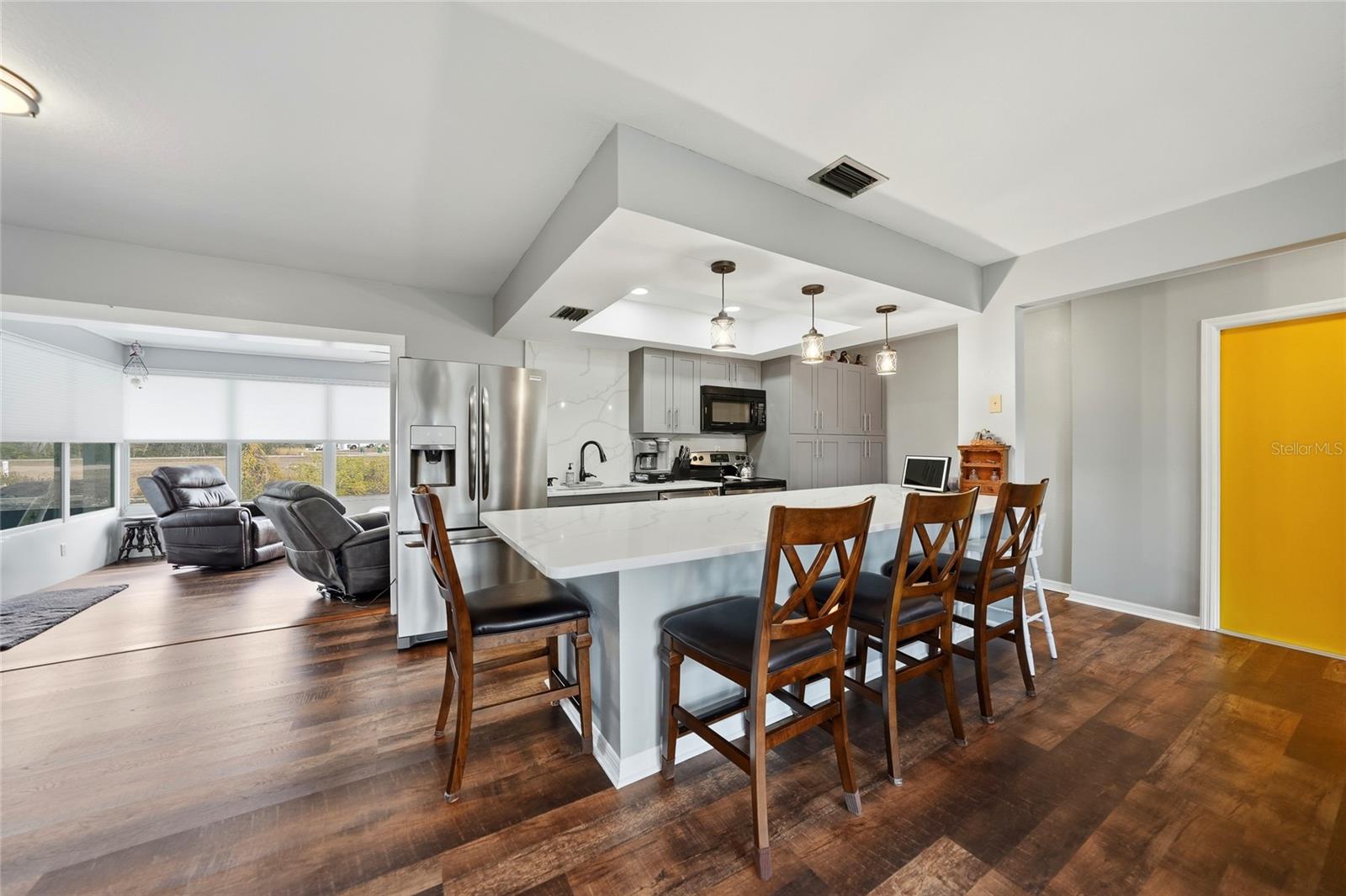 Image 8 of 30 For 405 Ridgecrest Drive