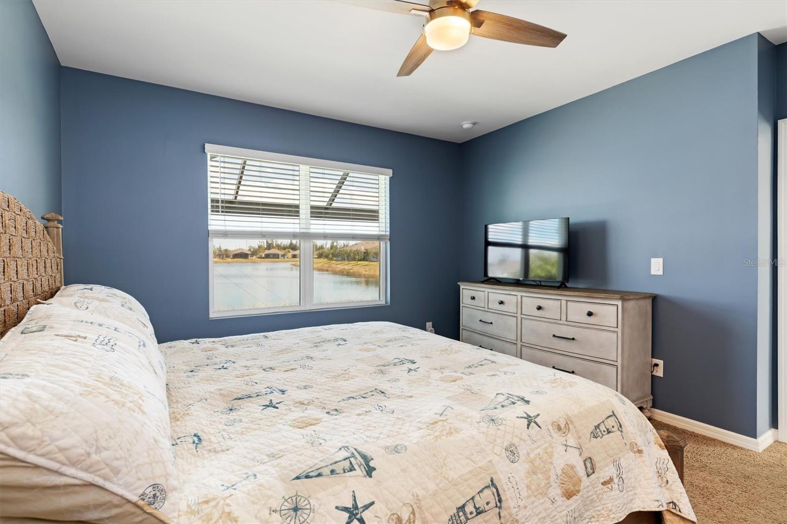 Image 18 of 48 For 7144 Crystal Way