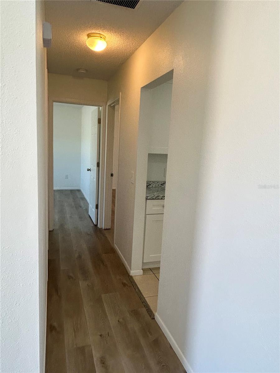 Image 17 of 33 For 4616 Blueridge Street