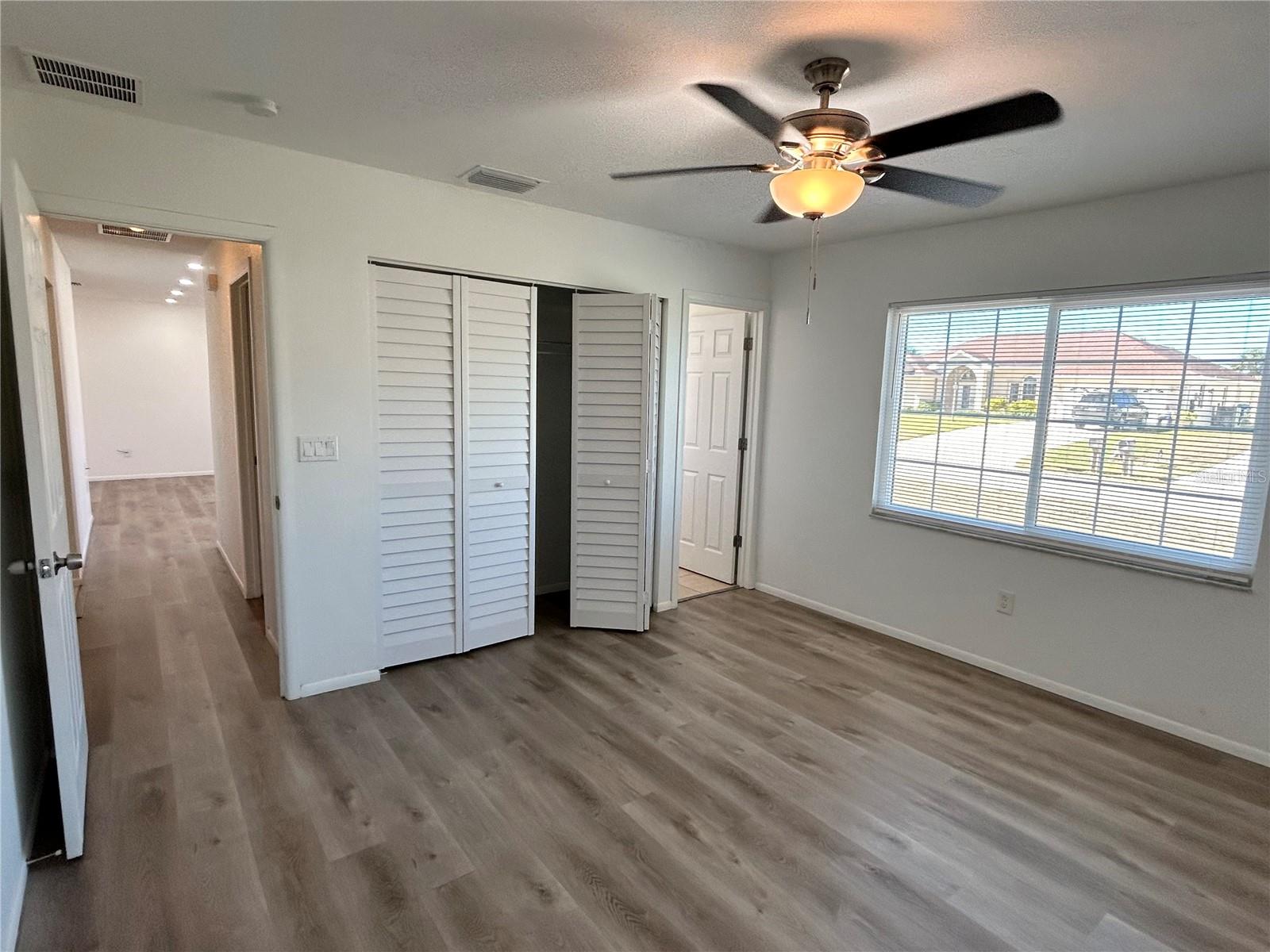 Image 18 of 33 For 4616 Blueridge Street