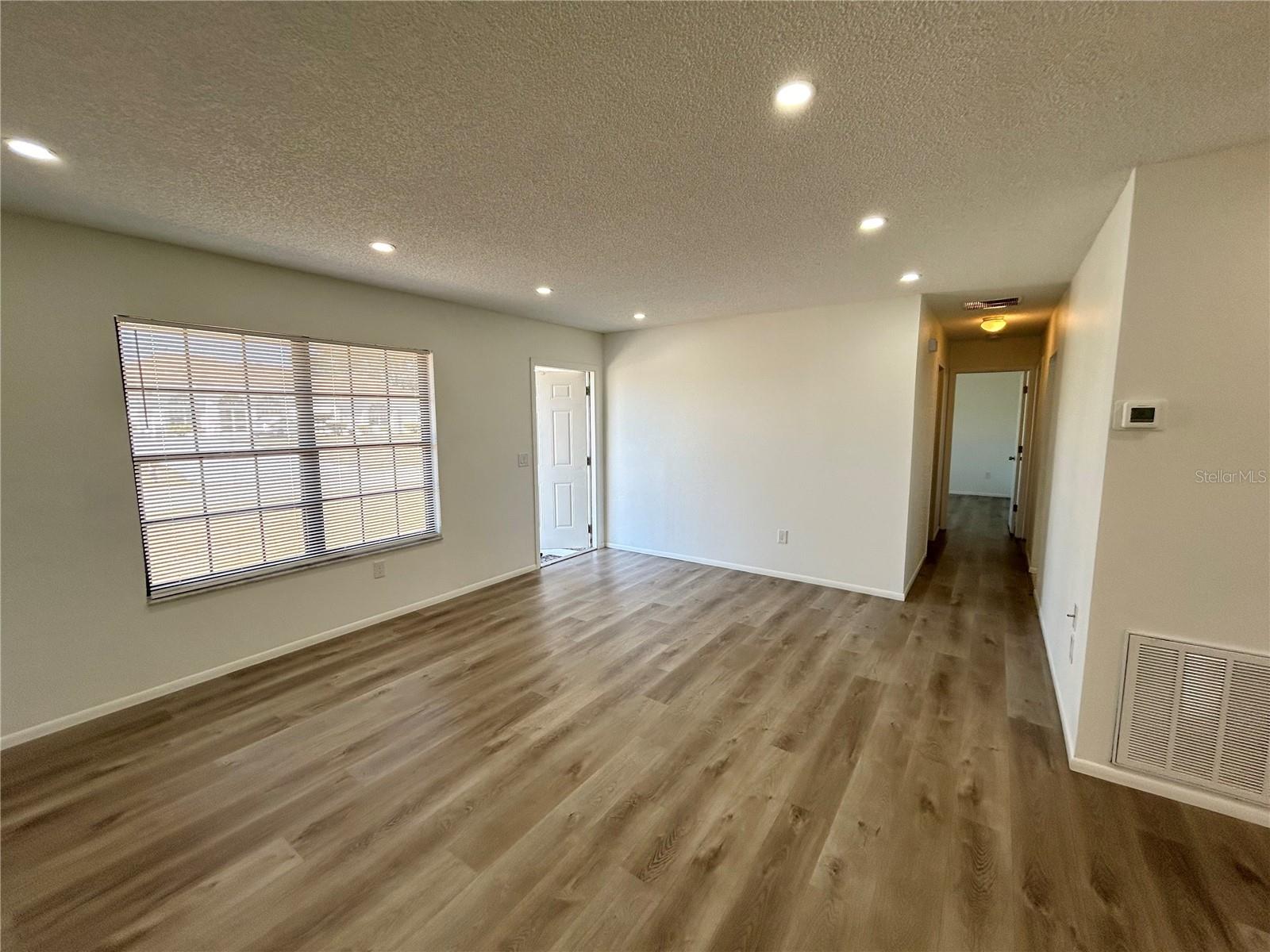 Image 5 of 33 For 4616 Blueridge Street