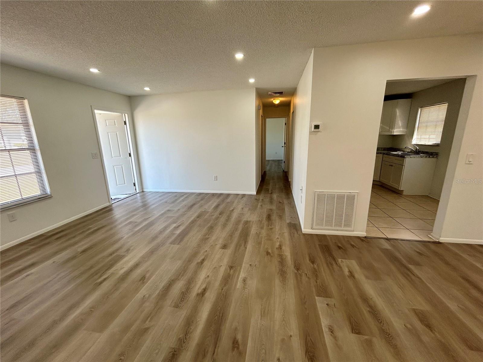 Image 7 of 33 For 4616 Blueridge Street