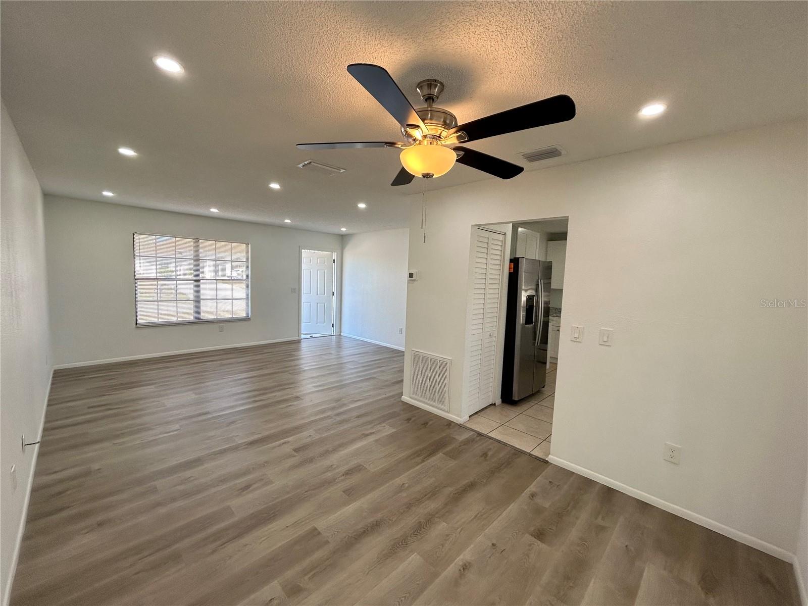 Image 8 of 33 For 4616 Blueridge Street