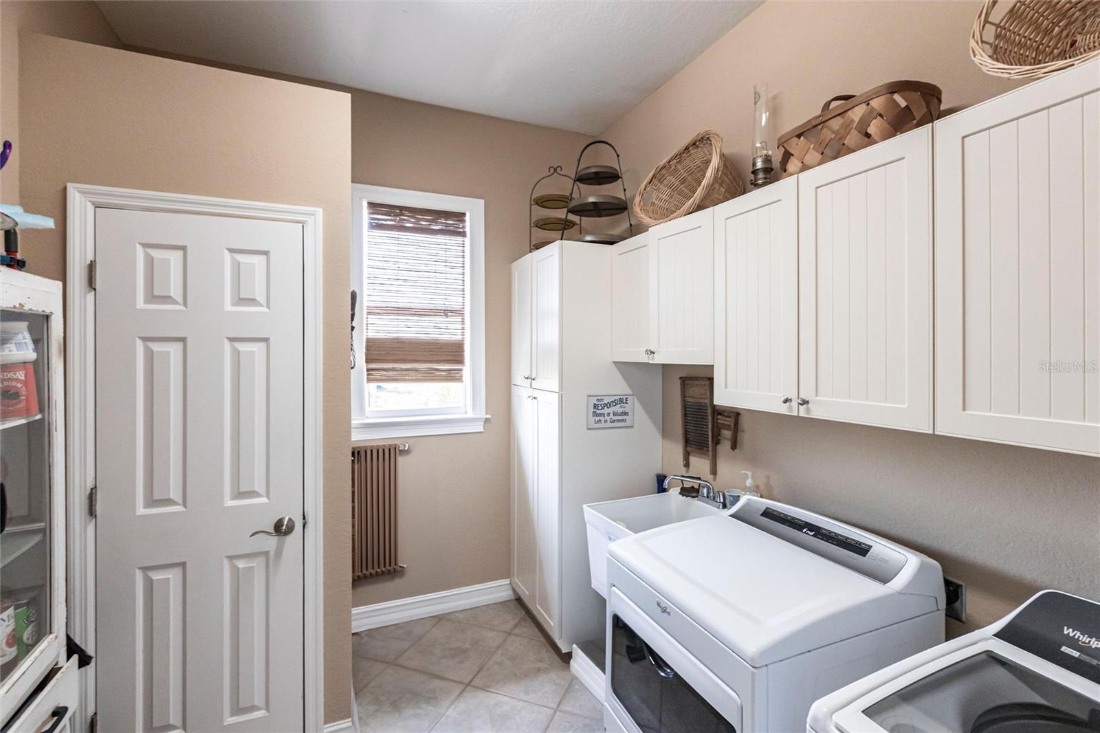 Image 19 of 53 For 3712 Balboa Court