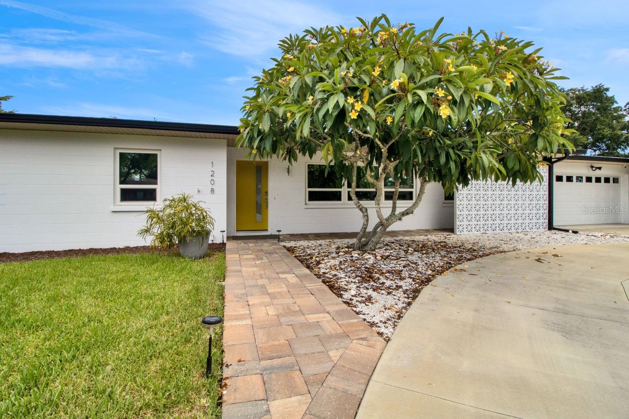 Image 3 of 57 For 1208 De Narvaez Avenue