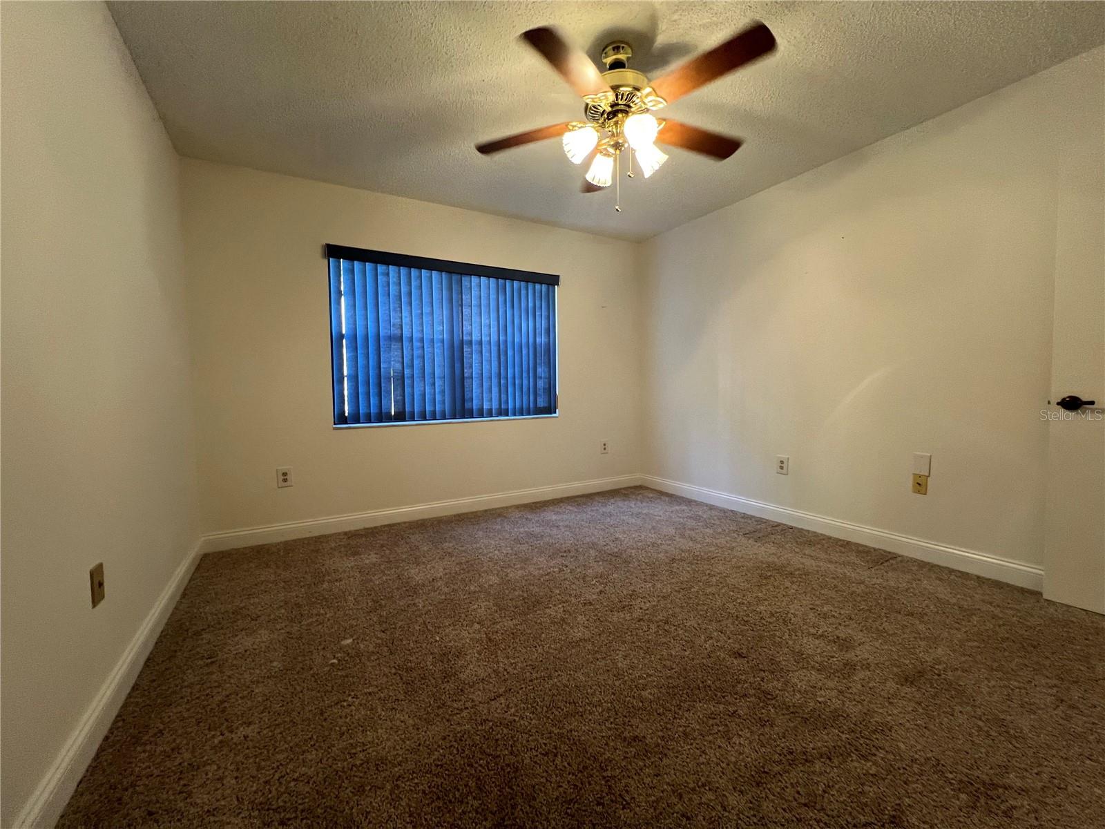 Image 16 of 24 For 23465 Harborview Road 108