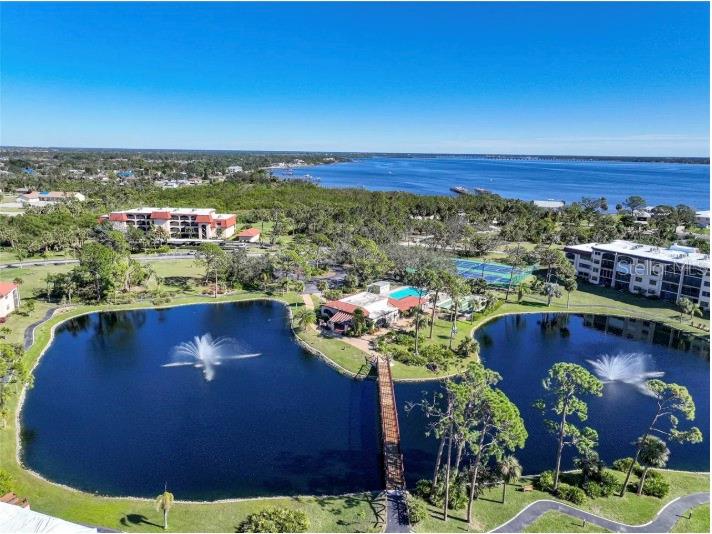 Image 20 of 24 For 23465 Harborview Road 108