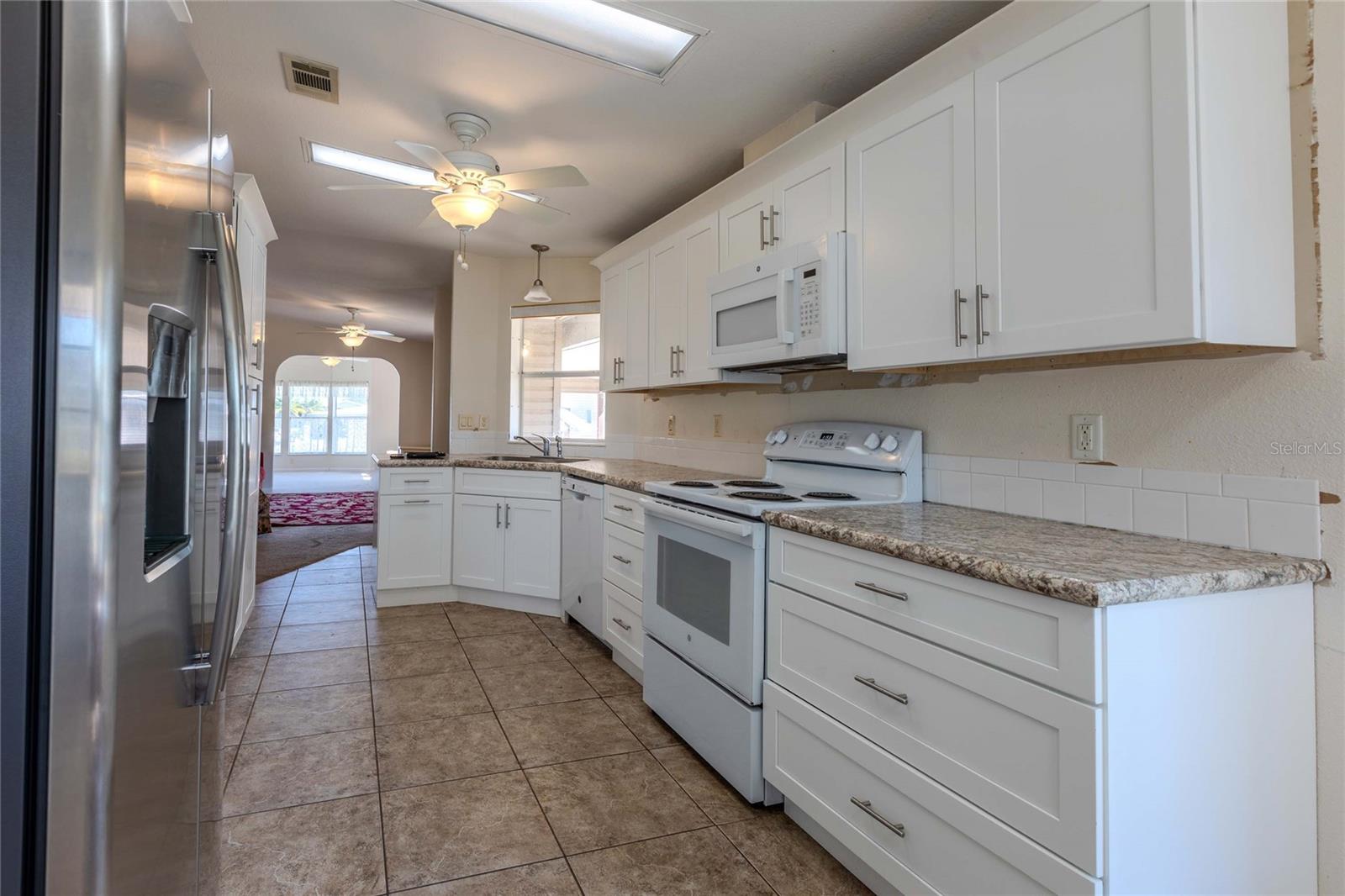 Image 17 of 52 For 2100 Kings Highway Lane 1064