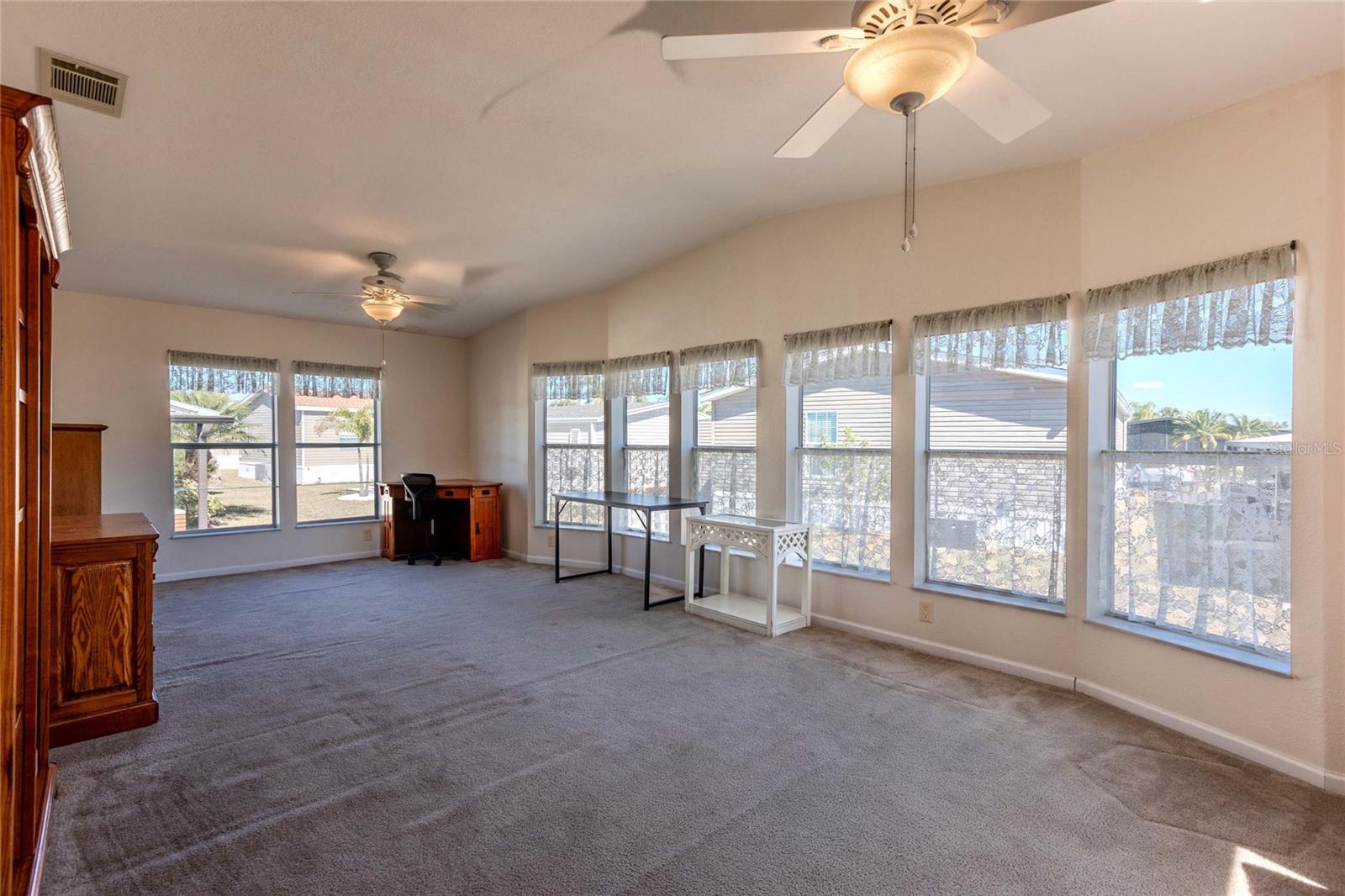 Image 28 of 52 For 2100 Kings Highway Lane 1064