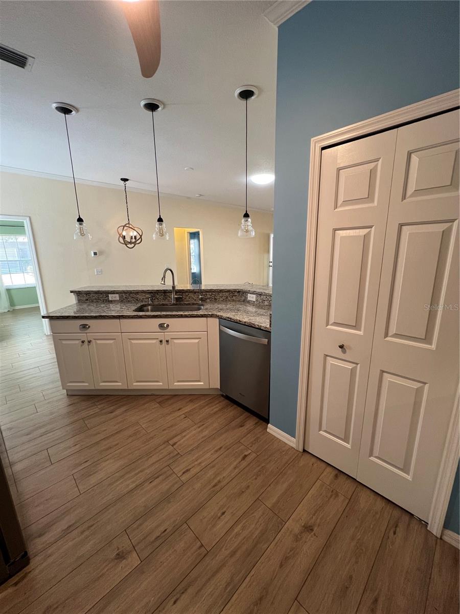 Image 8 of 28 For 1248 Green Oak Trail