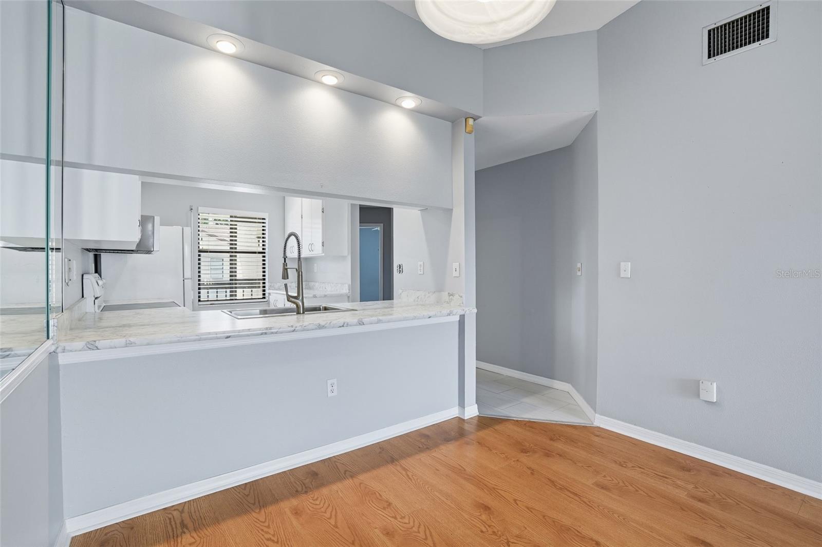 Image 10 of 47 For 9270 Lake Park Drive 201