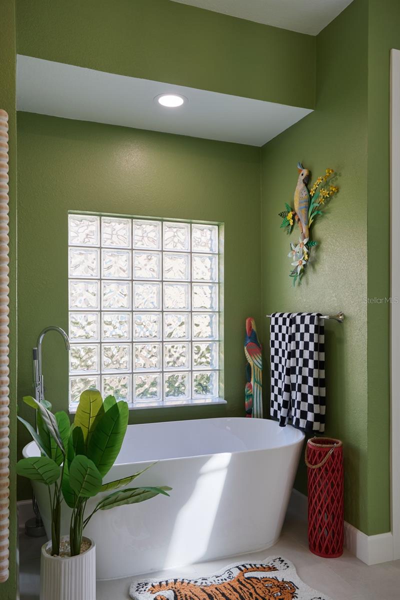 Image 22 of 40 For 8500 Southwind Bay Circle